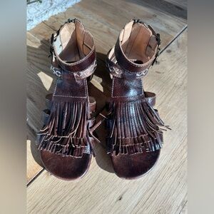 ✨ Gently Used Alina Bed Stu Sandals - Size 6 ✨